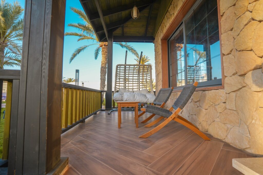 allglass cottage pics12