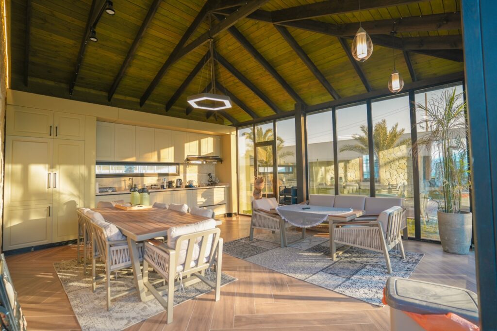 allglass cottage pics19