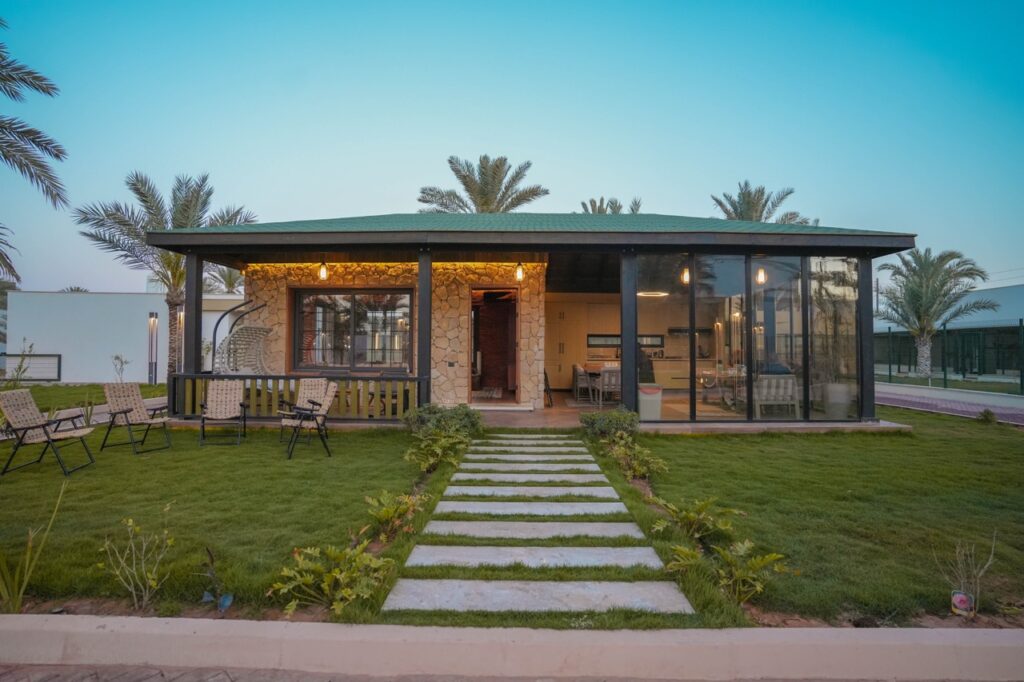 allglass cottage pics25