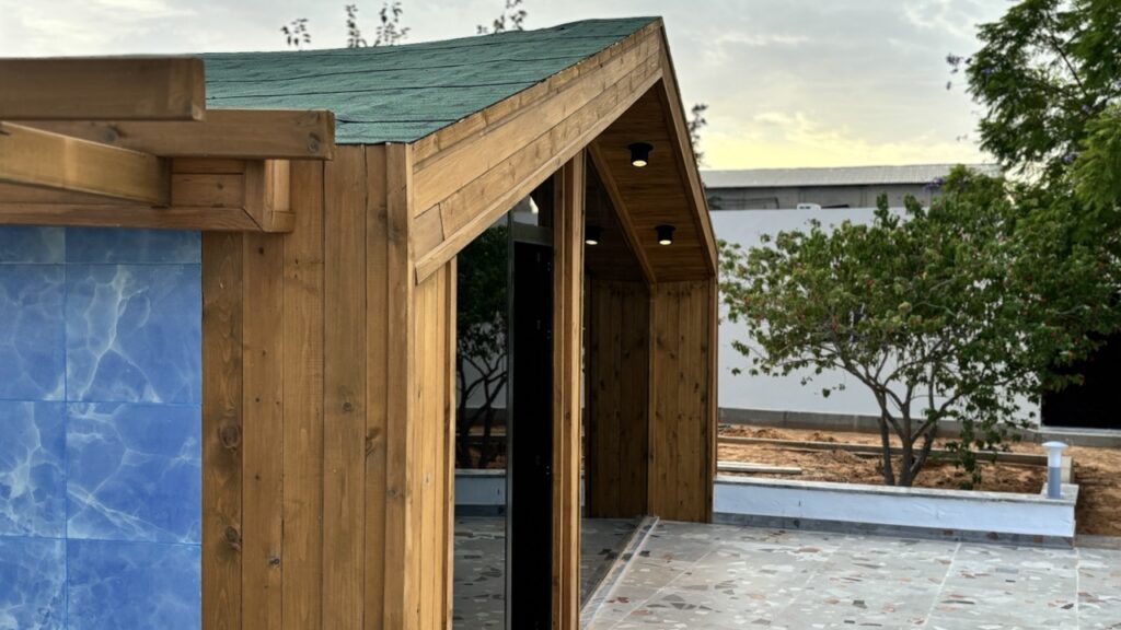 front glass cottage15 Large