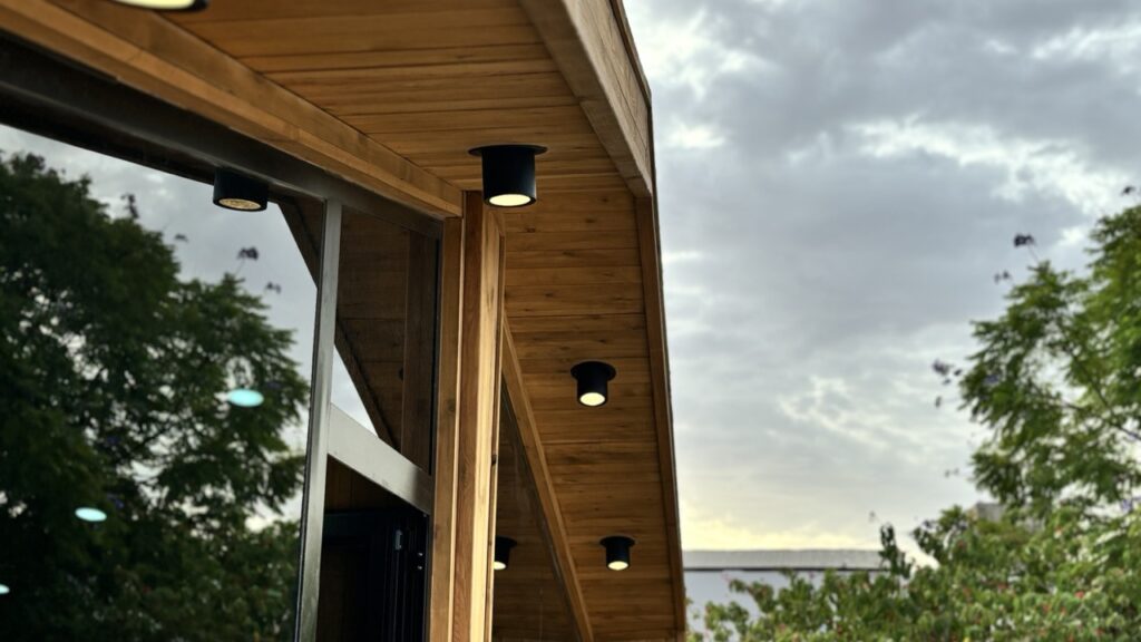 front glass cottage17 Large