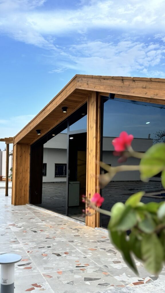 front glass cottage28 Large