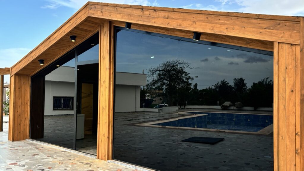 front glass cottage29 Large