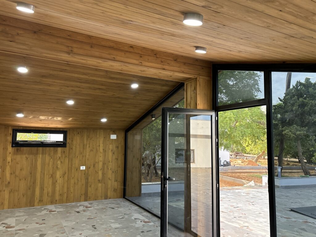 front glass cottage37 Large