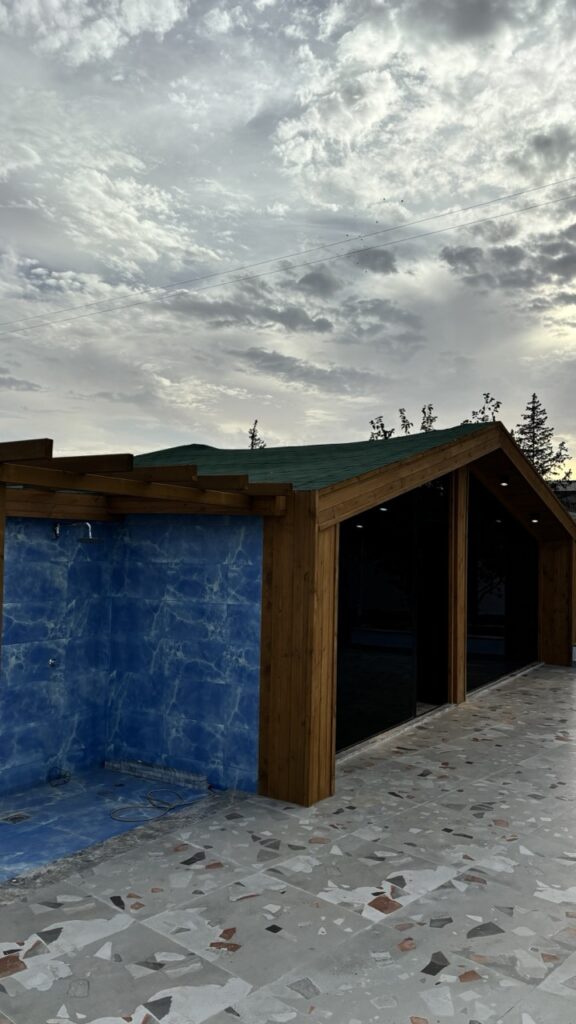 front glass cottage4 Large